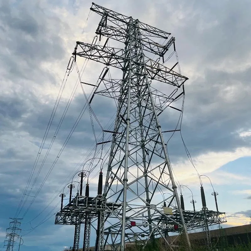 Úhlová ocelová věž přenosového vedení 220 kV